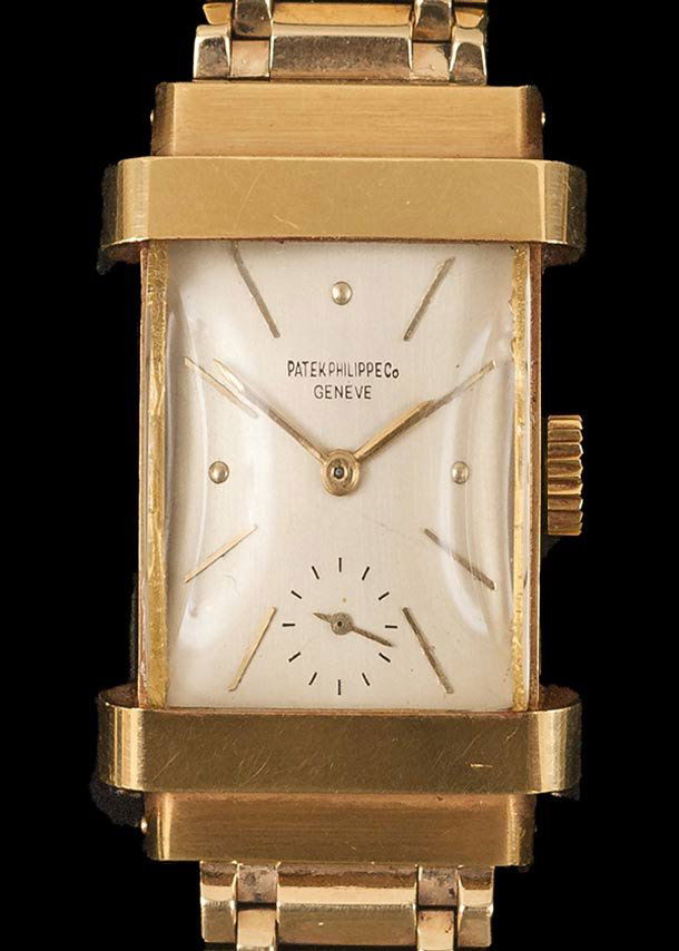PATEK PHILIPPE 18K "TOP HAT" WRISTWATCH: Patek Philippe & Co. 18 jewels 18K circa 1940's "Top Hat" design wristwatch with a raised bevelled crystal. Watch is working at this time. SN 839095. Other than a small scratch on the crystal near the