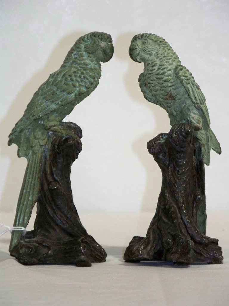 Pair of Bronze Parrots " Maitland Smith": Pair of Bronze Parrots " Maitland Smith". Each on a pedestal base, each is app.6" tall.