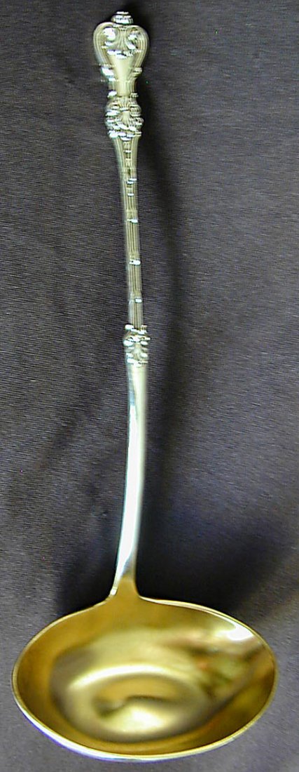 WHITING STERLING LADLE 4OZ: This is a circa 1900 Whiting sterling silver ladle. It is in the King Edward pattern whic was designed by Charles Osborne. It is 9 3/4" long and is 4 troy ozs. It is in very good condition.
