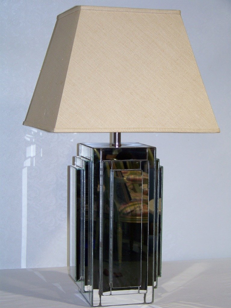 Mid Century Modern Mirrored Table Lamp: Mid Century Modern Mirrored Table Lamp. Great lamp with mirror throughout lamp.Lamp is app.18" tall to base of socket,with shade is app.33" tall.