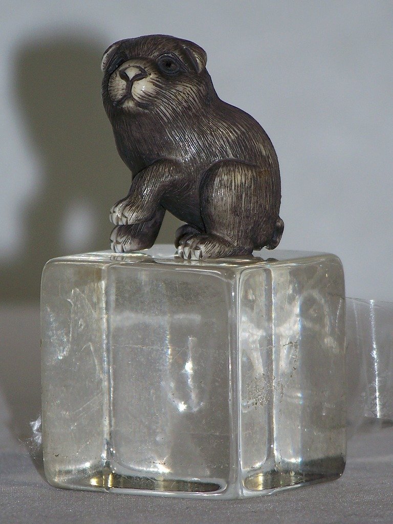 Fine Early Signed Chinese Ivory Netsuke of Bear Cub: Fine Early Signed Chinese Ivory Carving of Bear Cub or Lion cub. A fine carving resting on a solid glass cube.Figure is app.1 1/2" tall.Will not ship international.Signed on foot