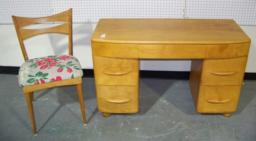 Vintage Modern Heywood Wakefield Vanity/Desk with Chair: Vintage Modern Heywood Wakefield Vanity/Desk with Chair.Desk has 6 drawers and is app.29" tall,44" long and 17 1/2" deep.Chair is 32 1/2" tall.