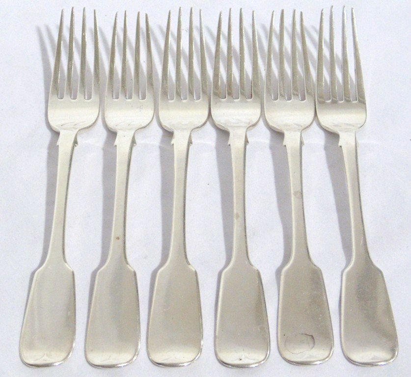 6 Christopher Cummins 19th C. Sterling Forks: 6 Christopher Cummins 19th C. Sterling Forks. Great set of forks in the Fiddle pattern and each being 7" long.Each has engraved crest.Total weight 9.63 troy. From the Estate of Neil Letson.
