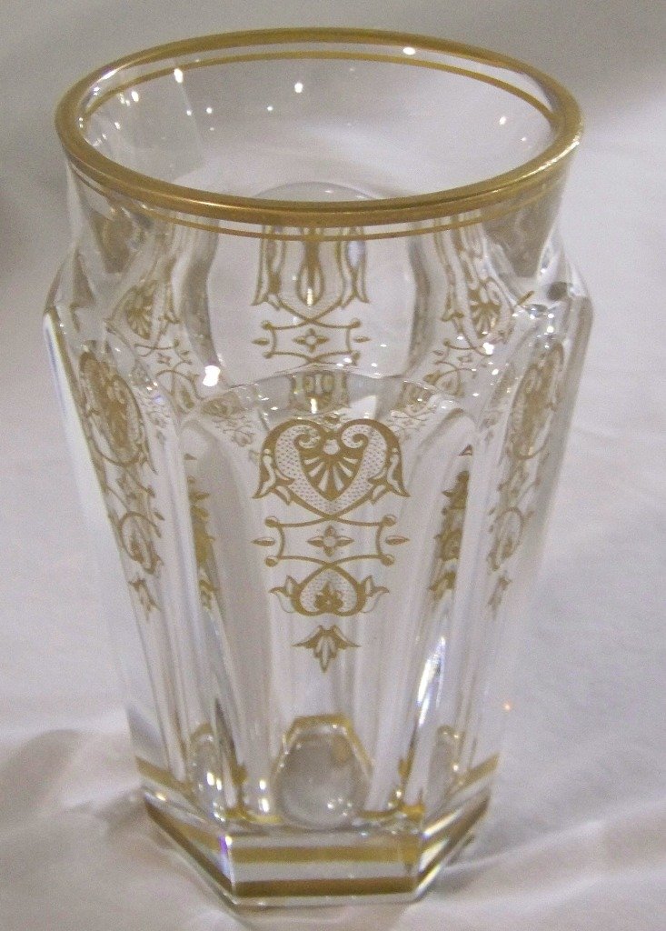 Fine Vintage Baccarat Etched & Gilded Vase: Fine Vintage Baccarat Etched & Gilded Vase. Great Vase standing 5 1/8" tall,3 1/8" wide. THIS ITEM IS BEING RE SOLD FOR NON PAYMENT FROM: Richard Stone AKA RICHARD STEIN 24 Tanners Neck Lane Remsenber