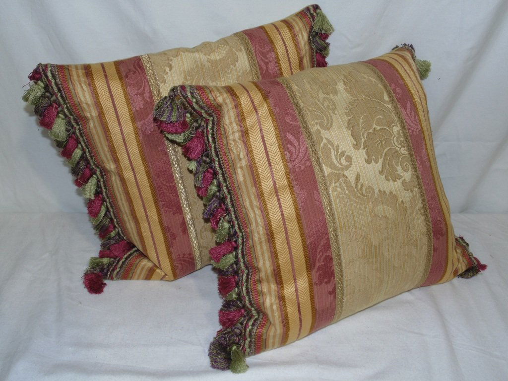 Fine Pair of Passamaneria Toscana Pier One Pillow Silk removable pillow