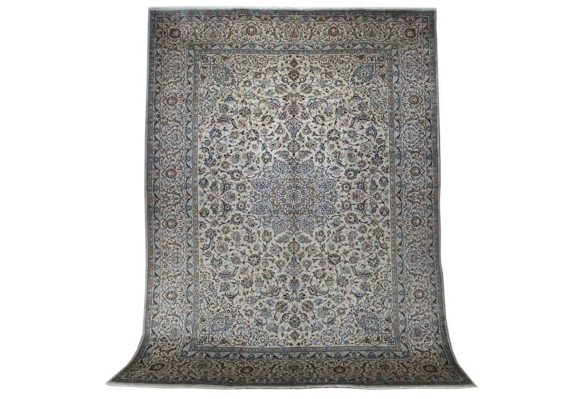 Unreserved, A PERSIAN KASHAN CARPET. (1 of 12)