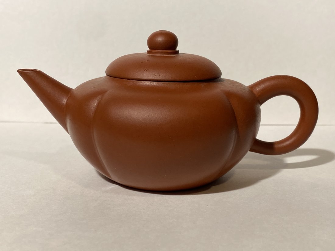 Chinese Yixing Clay Teapot (1 of 4)