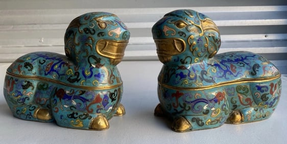 CHINESE MYTHICAL CREATURES SHAPE GOLD GILT CLOISONNE COVERED BOX