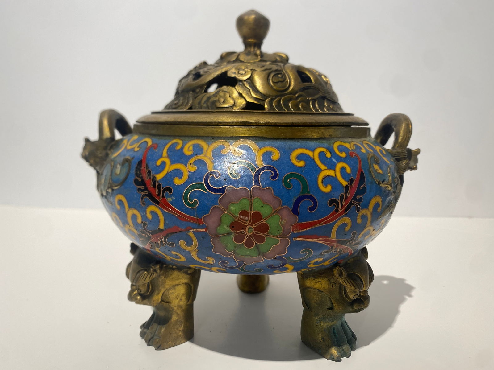 Chinese cloisenne Censer with mark and lid (1 of 6)