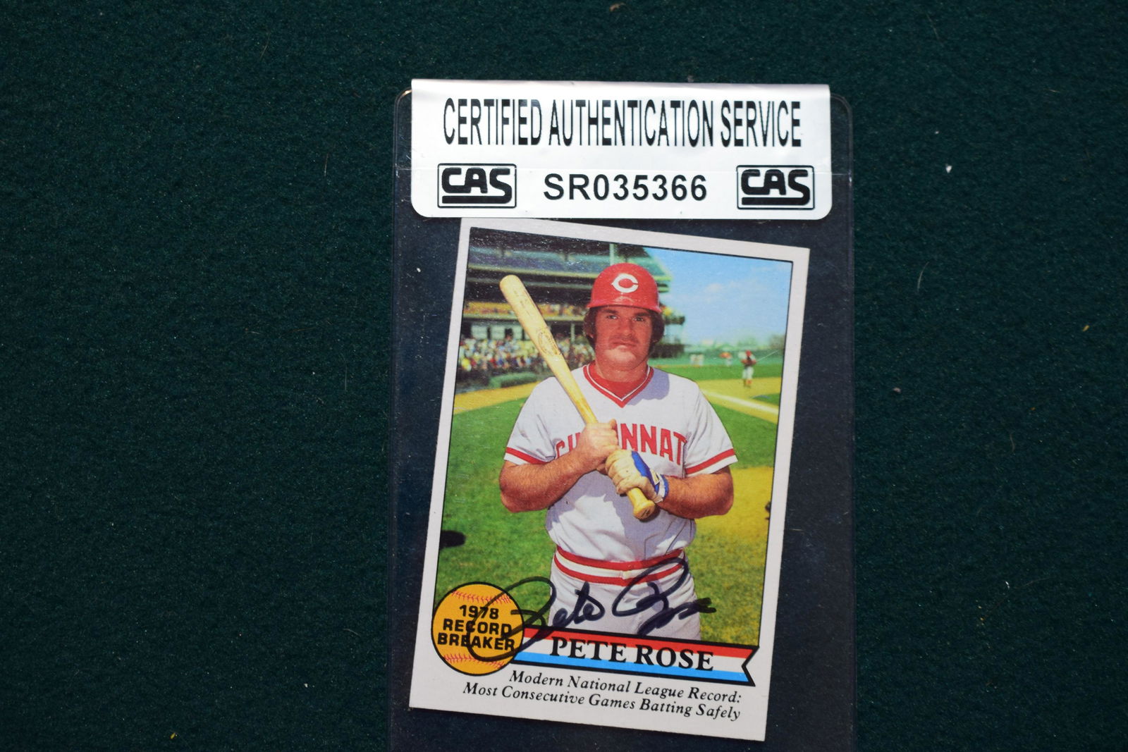 1979 Topps Pete Rose signed card (1 of 1)