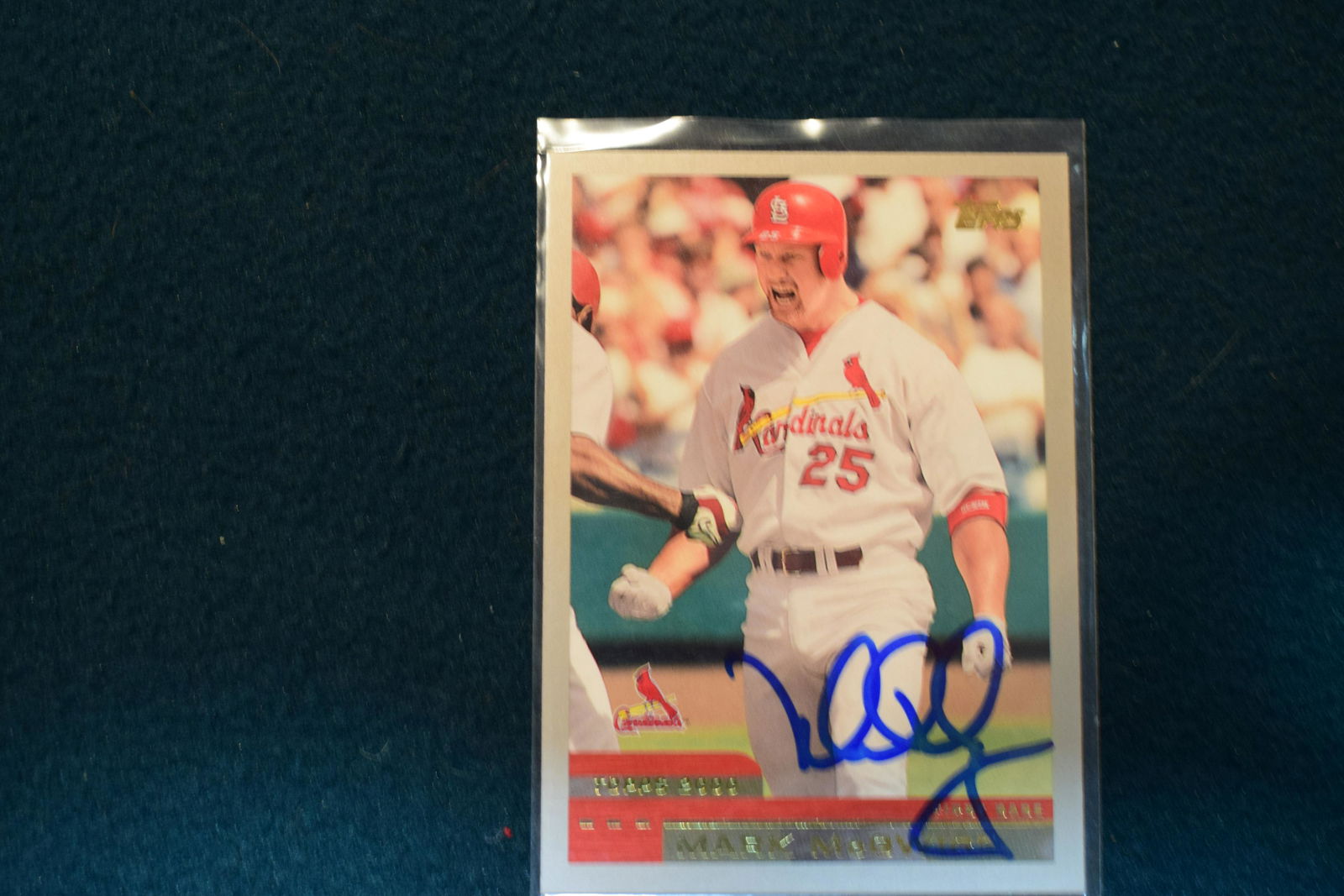 2000 Mark McGwire signed card (1 of 1)