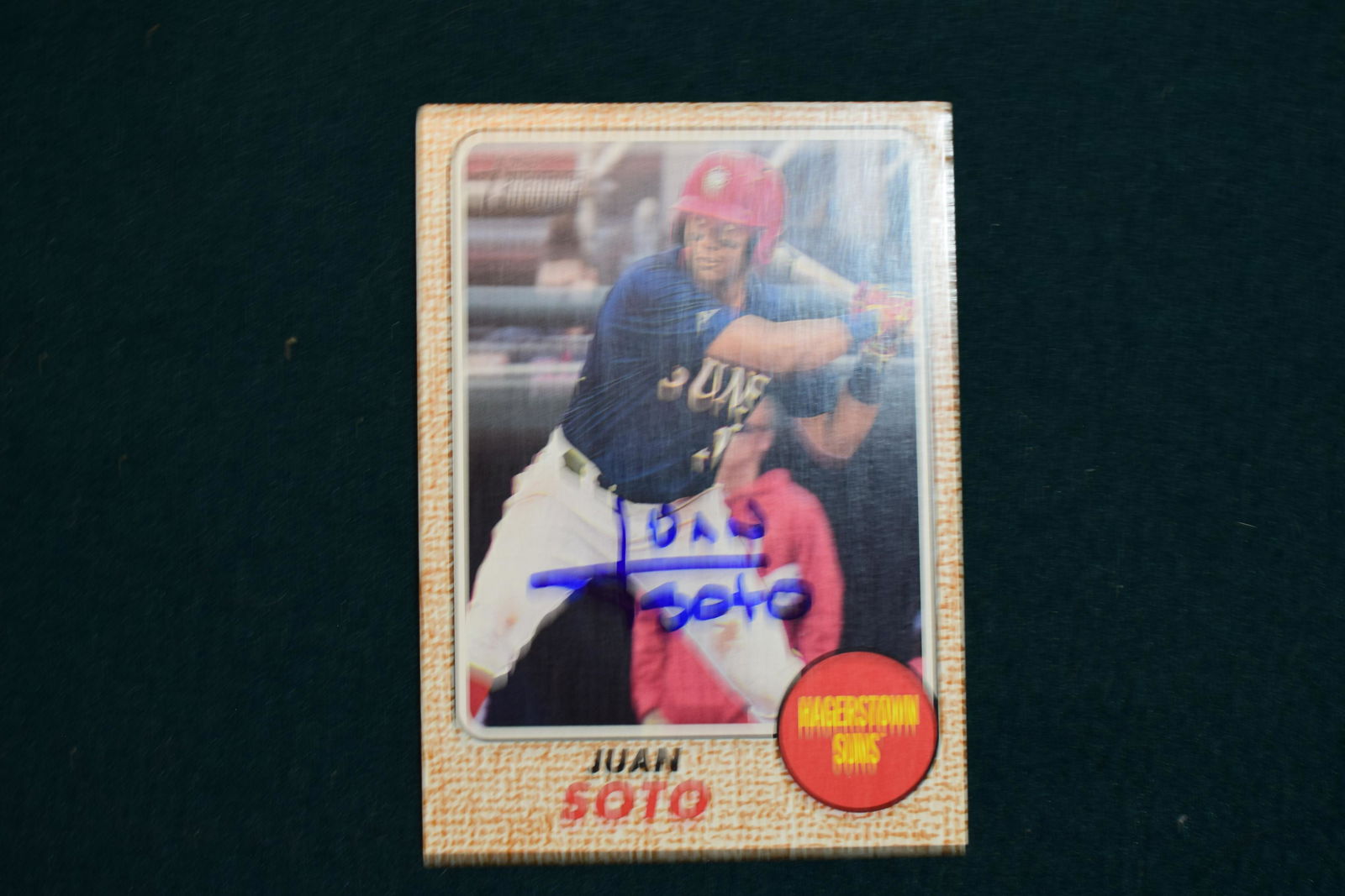 2017 Heritage Minors Juan Soto signed card (1 of 1)