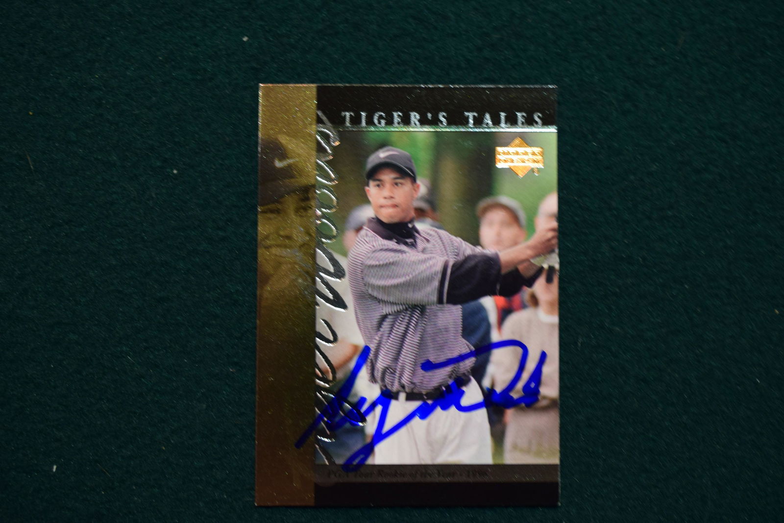 2001 UD Tiger Woods signed golf card W/ COA (1 of 1)