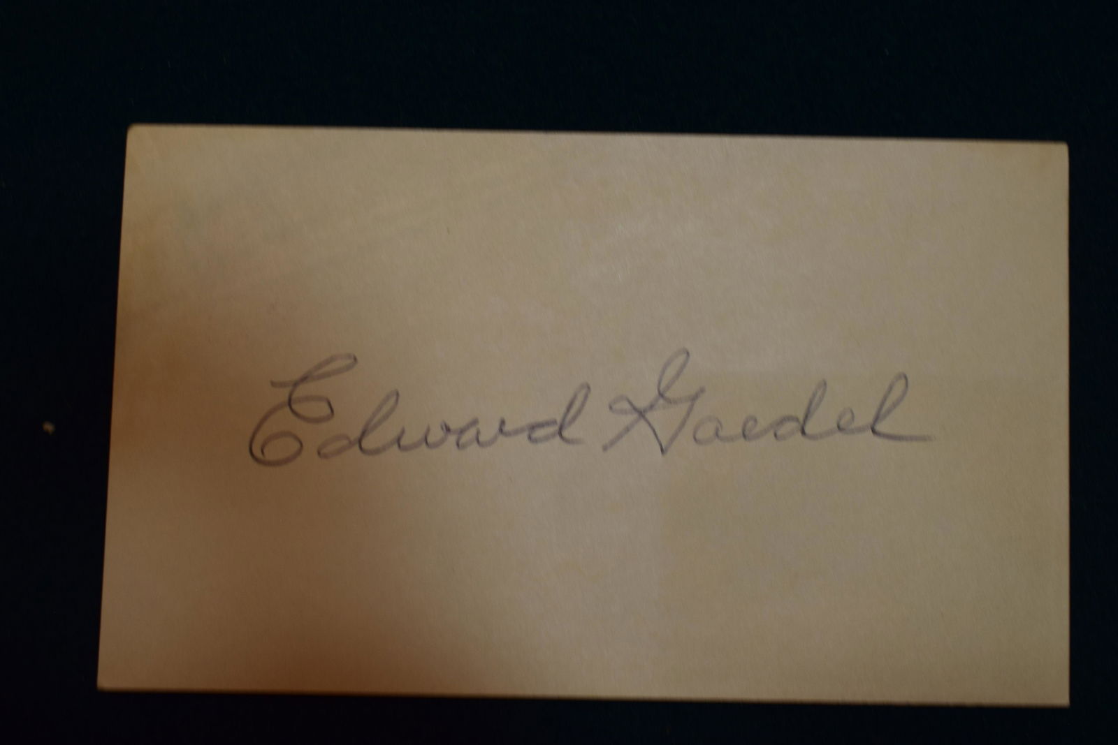 Eddie Gaedel signed index card (1 of 1)