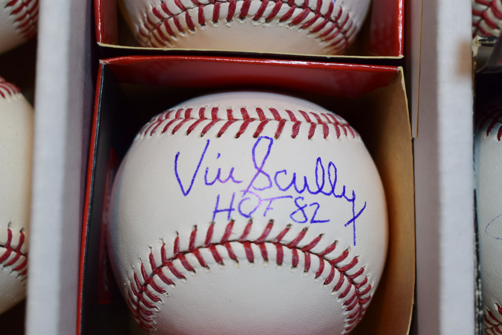 Vin Scully signed HOF baseball (1 of 1)