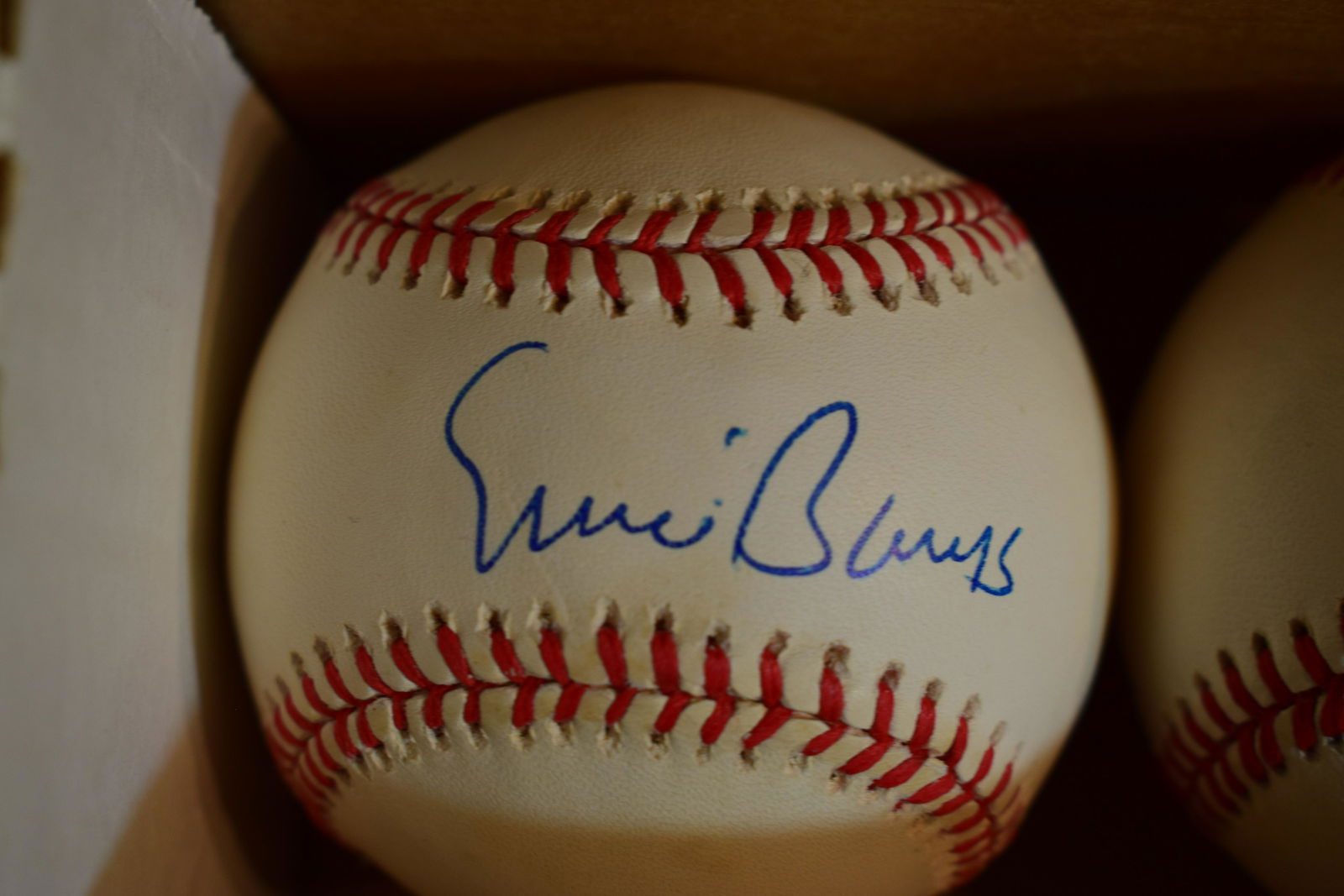 Ernie Banks 500 Home Run hitter signed baseball (1 of 1)
