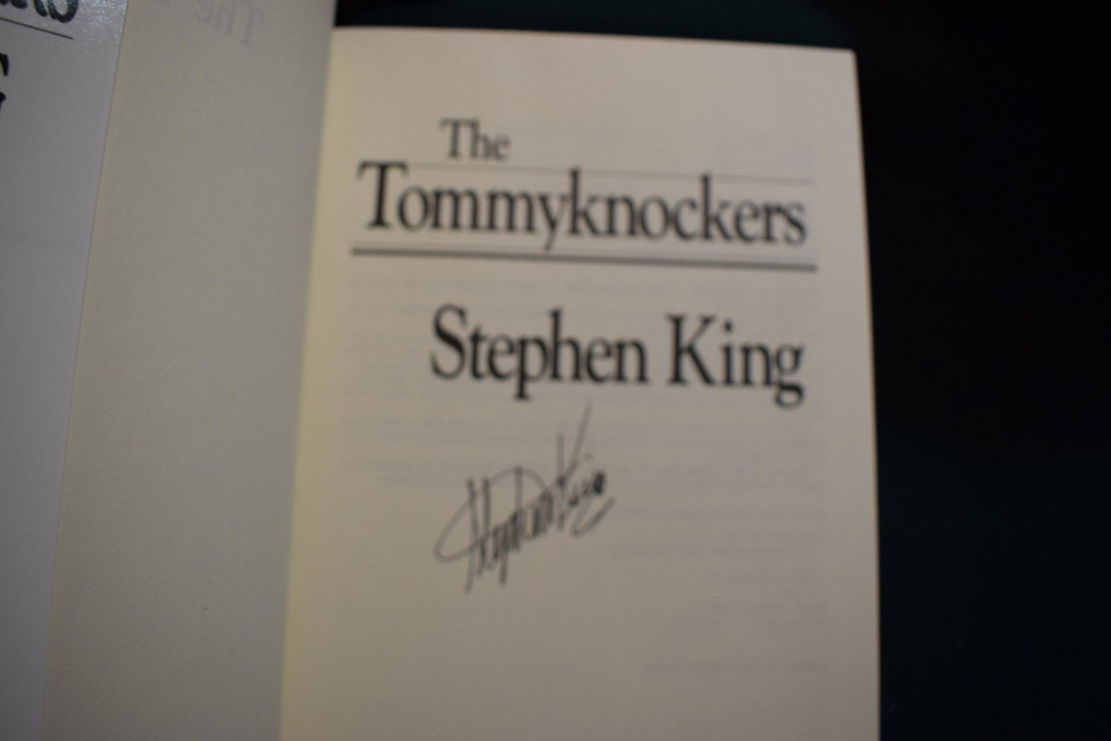 Stephen King THE TOMMYKNOCKERS signed book (1 of 2)