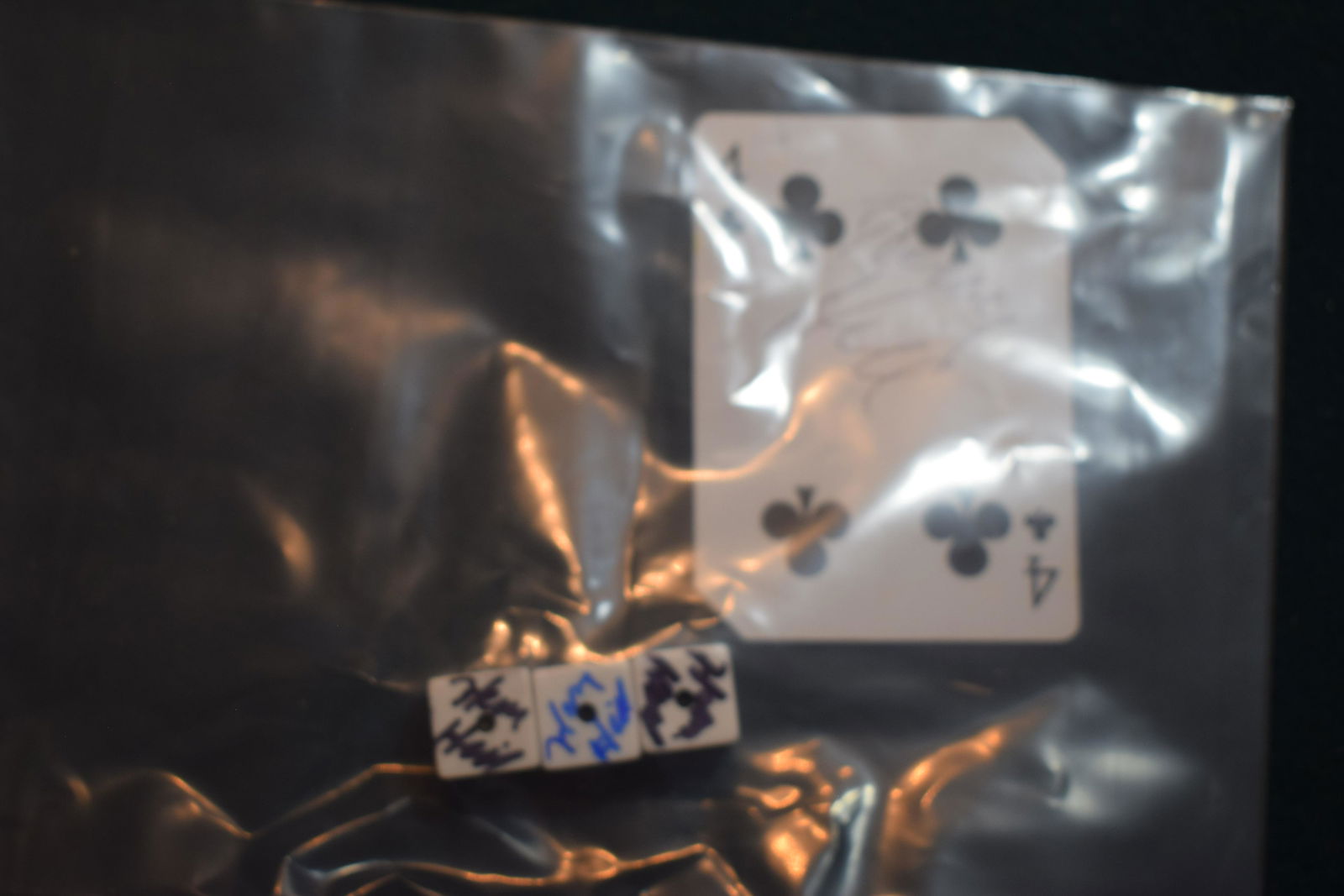 Henry Hill GOODFELLAS signed lot of 3 dice and a playing card (1 of 1)