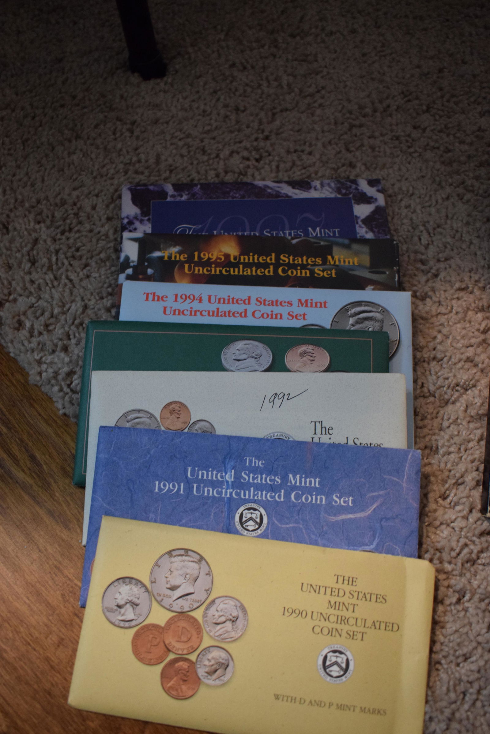 1990-1995, 1997 uncirculated Mint sets (1 of 1)