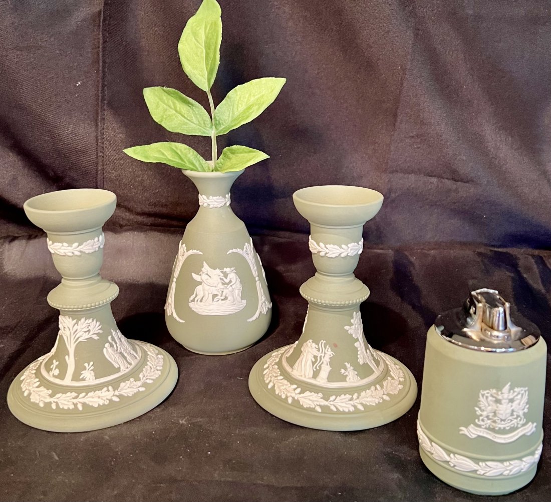 WEDGWOOD JASPERWARE CELADON GREEN AND CREAM (1 of 8)