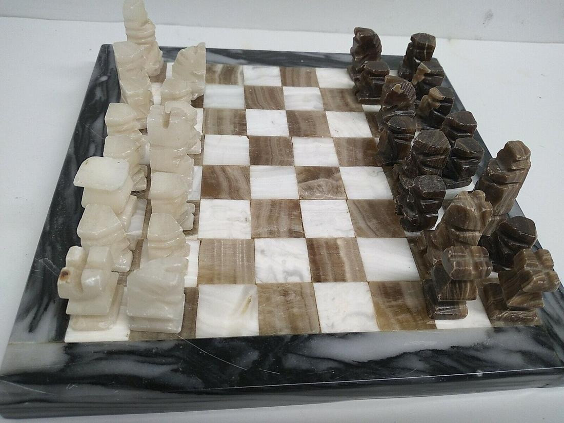 Retro chess set board onyx vintage carved marble: Vintage handmade chess set on the board. Handcarved. 8 inches (20,32 cm). Not modified. Material: onyx/marble. Condition: used. One piece is missing.