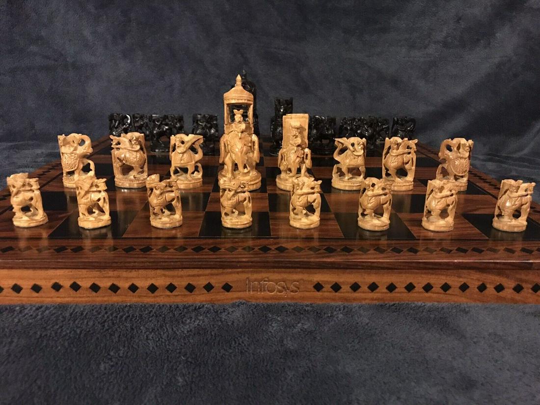 Hand-Crafted Ebony Wood Chess Set Figure Game Board (1 of 8)