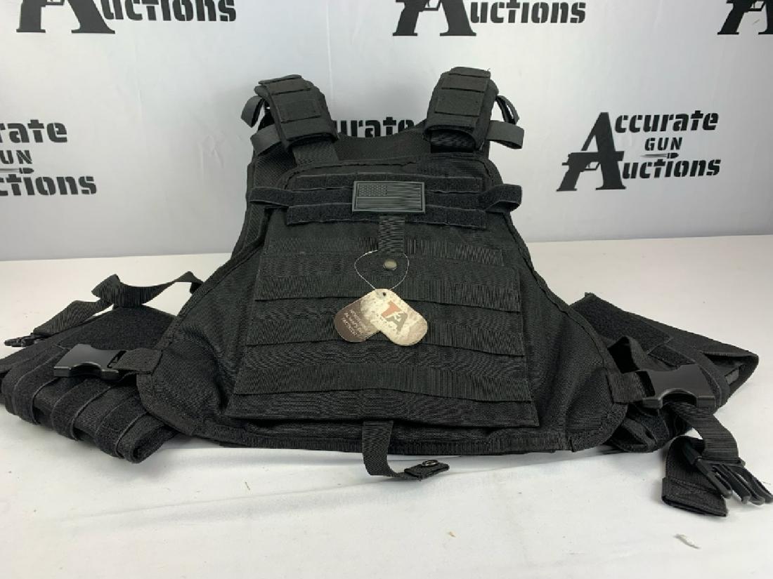 Tacticon LWS-600: (4) level 3 plates, (2) trauma pads, vest has Mollie gear and is fully adjustable. Brand new and unused. Please see photos. Tacticon LWS-600