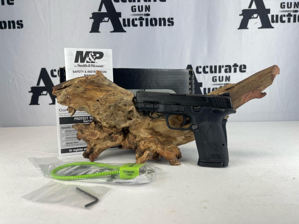S&W M&P 9 Shield EZ M2.0 9MM: 1 (8) rds magazine, grip and lever safety, accessory rail, fixed front and rear sights, loaded chamber indicator. This gun also comes with a gun lock, manuals and the box. Please see photos.