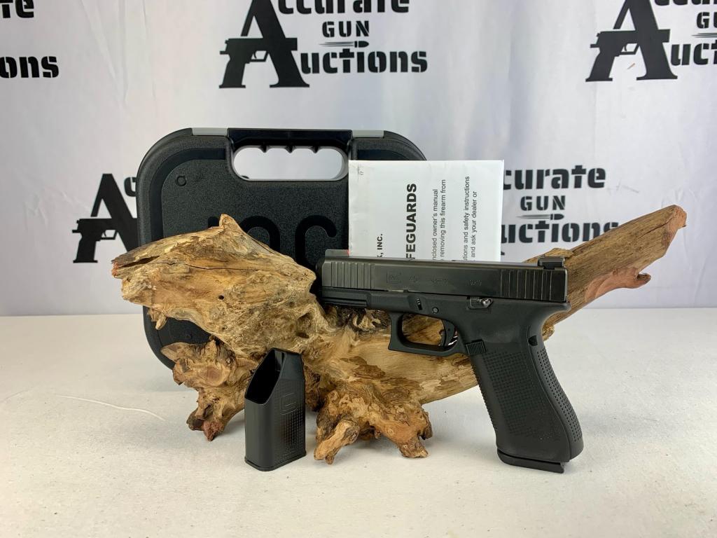 Glock 45 9MM: Matching serial numbers, fiber optic front and rear sights, trigger safety, light rail, 1 magazine. This gun also comes a hard case, manuals and speed loader. Please see photos.
