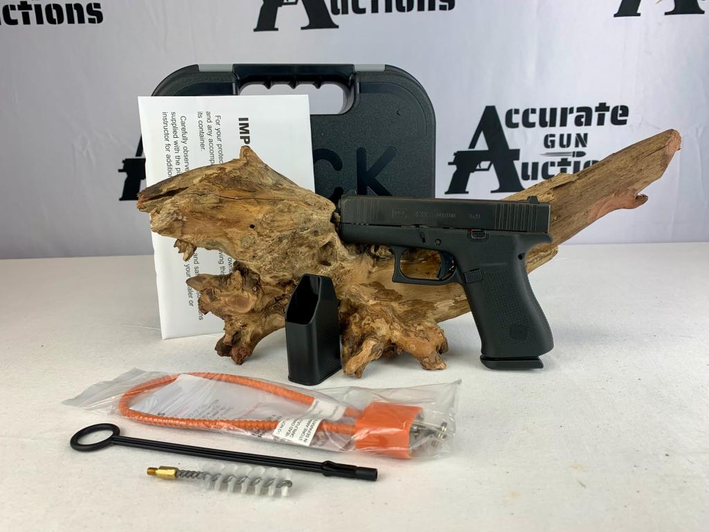 Glock 43X 9MM: 10 rds magazine, static front and rear sights, trigger safety. Comes with hard gun case, gun lock, manuals and speed loader. Please see photos.