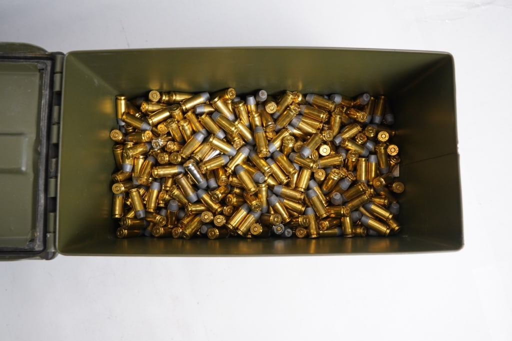Misc Steel .40 Cal .40: Approx 1000 rounds of .40 cal in ammo can. Please see photos.