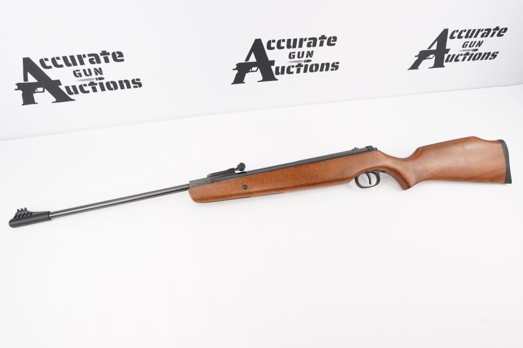 Ruger Air Hawk .177 (4.5mm): The Ruger Air Hawk pellet air rifle by Umarex strikes the perfect balance of features, value and performance. Able to sling pellets out of the rifled barrel at a powerful 1200 fps (.177 caliber alloy