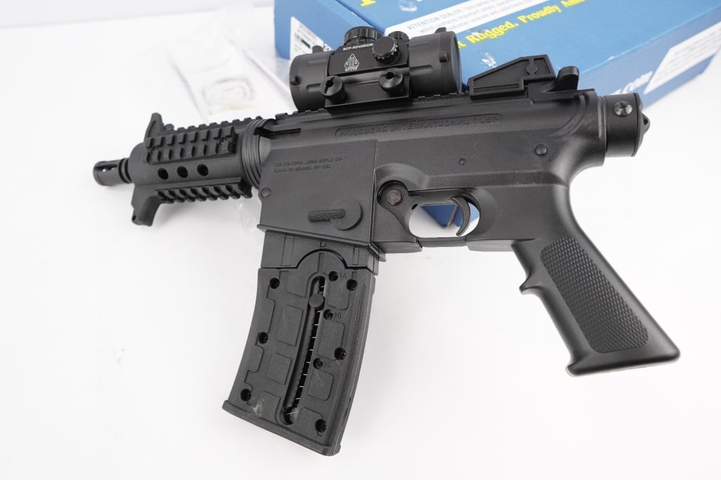 Mossberg 715P 22 LR: Mossberg 715P 22 Long Rifle 6in Black Modern Sporting Pistol - 25+1 Rounds - This fun .22 pistol is lightweight, easy to shoot, and perfect for small game, plinking, target shooting or clearing cotton