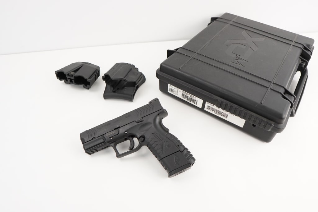 Springfield Armory XDm-40 Compact .40 SW: For those that are looking for a versatile carry pistol, the XD(M) 3.8? Compact is packed with features, has amazing capacity, and performs flawlessly. The XD(M) 3.8? Compact is the smallest of the XD