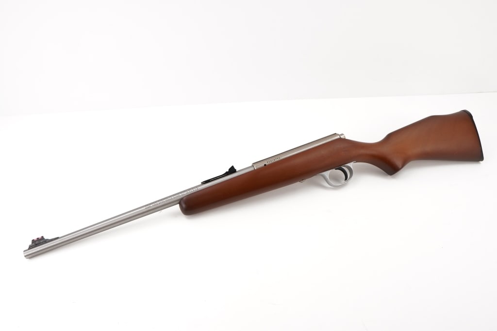 The Marlin Fireamrs Co. 915YS .22 S.L&LR: The Marlin Firearms Co. 915YS .22, also known as the "Youth Series," is a compact, single-shot rifle ideal for young or beginner shooters. Produced from 2004 to 2007, it features a stainless-steel bar