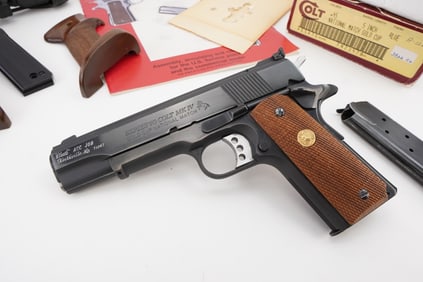 Colt MK IV Gold Cup National M .45 ACP