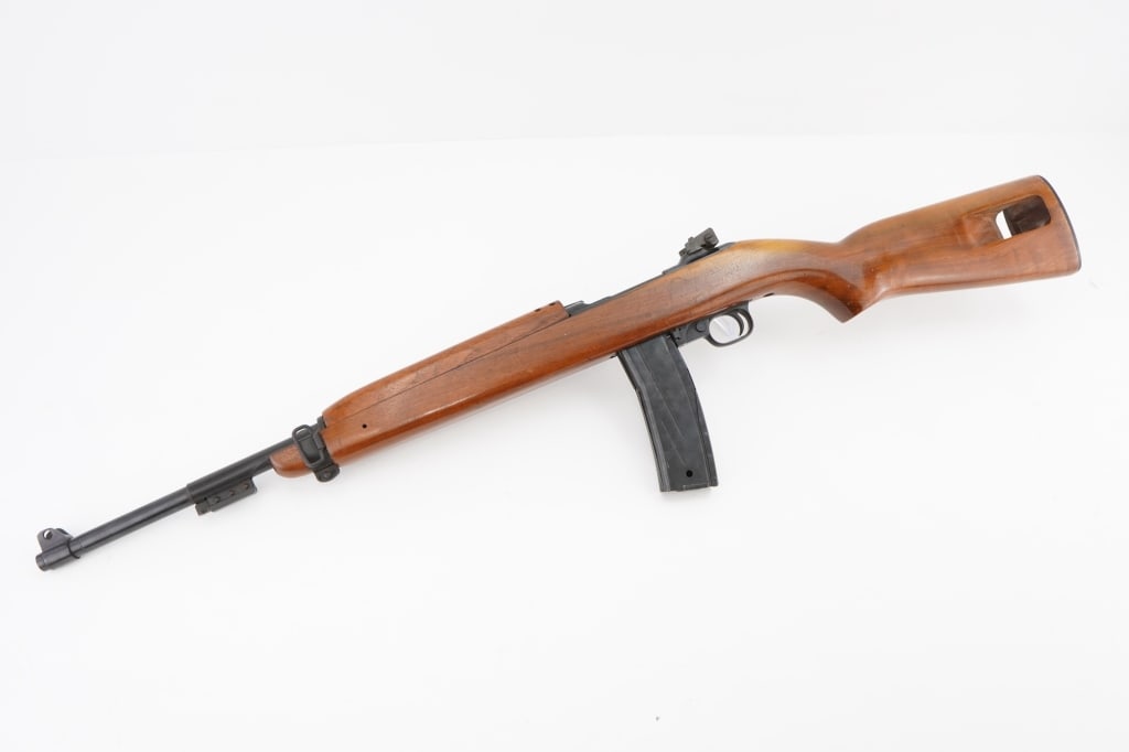 Universal U.S, Carbine .30 M1: The Universal U.S. Carbine .30 M1, produced from 1960 to the early 1970s, is a civilian version of the military M1 Carbine. Known for its lightweight, reliable design, it features a 15-round magazine 