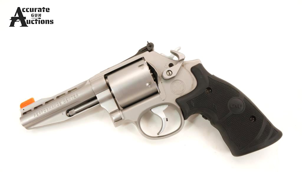 Smith & Wesson 686-6 Performance Center .357 MAG (1 of 20)