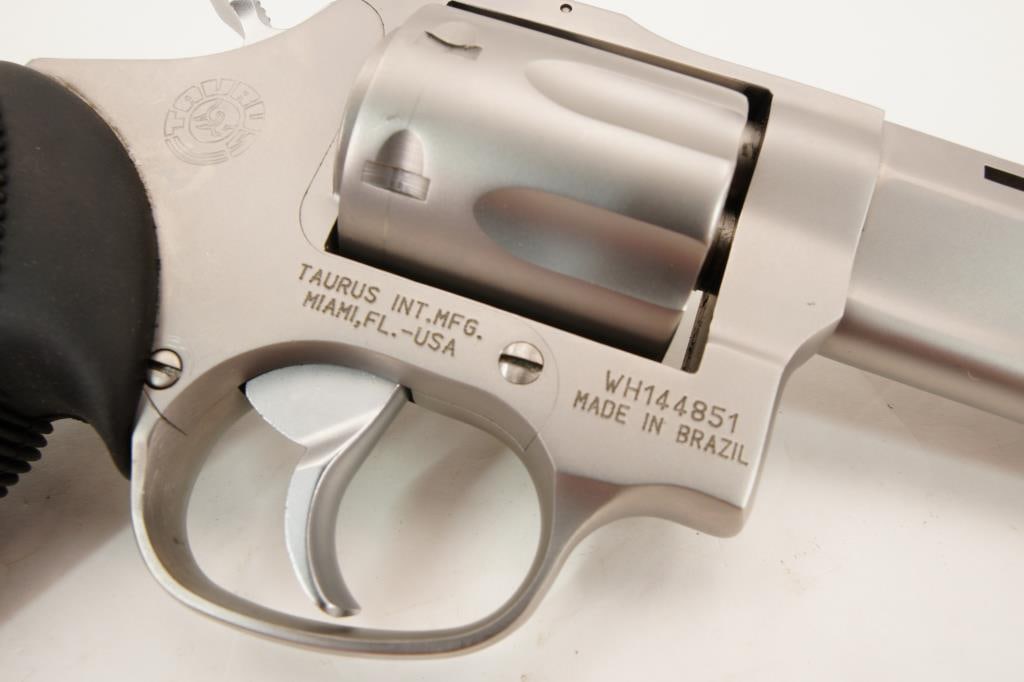 Taurus Tracker .17 HMR - 10