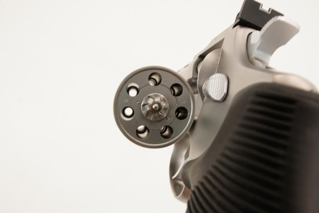 Taurus Tracker .17 HMR - 15