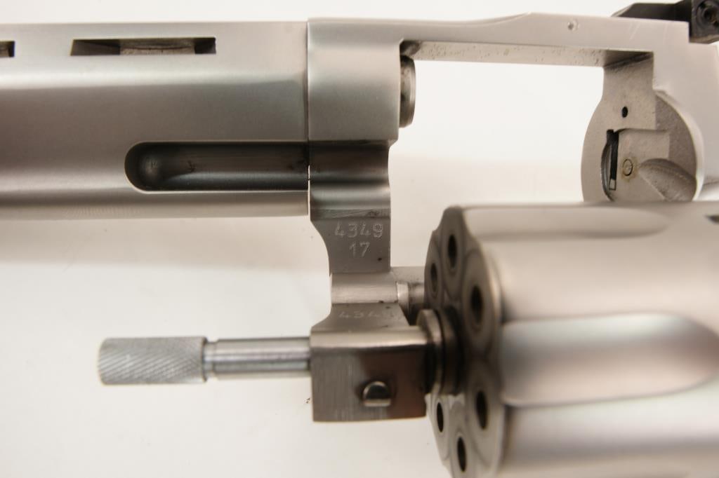 Taurus Tracker .17 HMR - 17