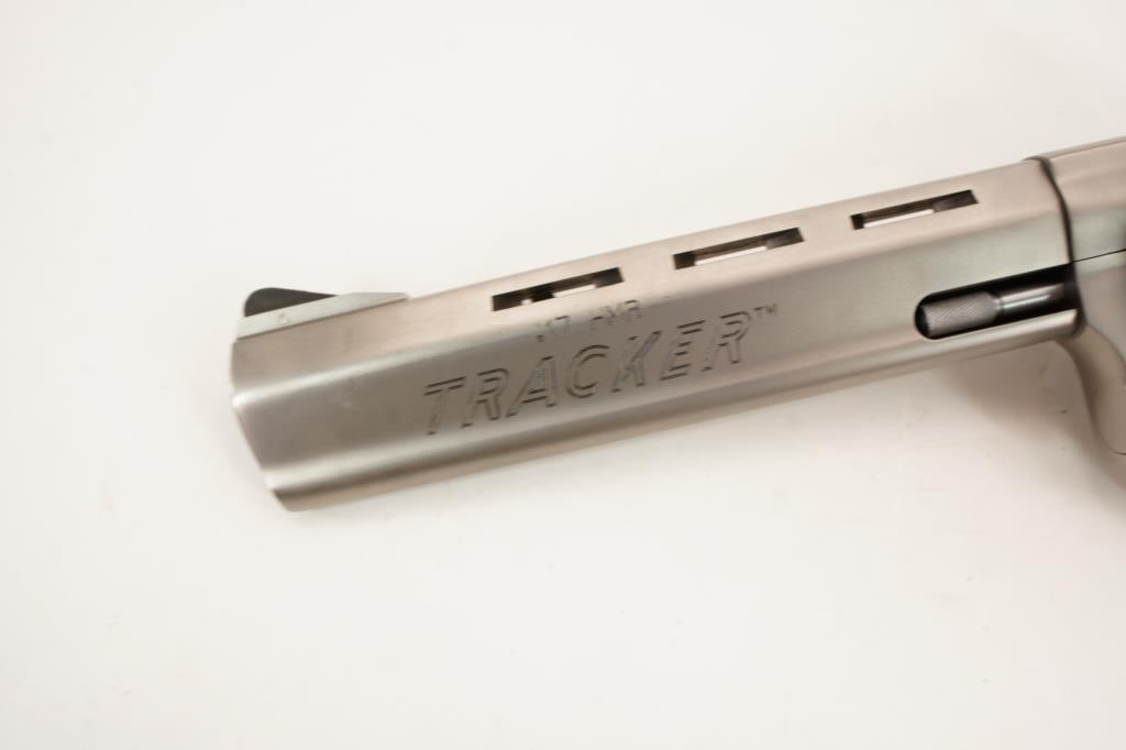 Taurus Tracker .17 HMR - 2