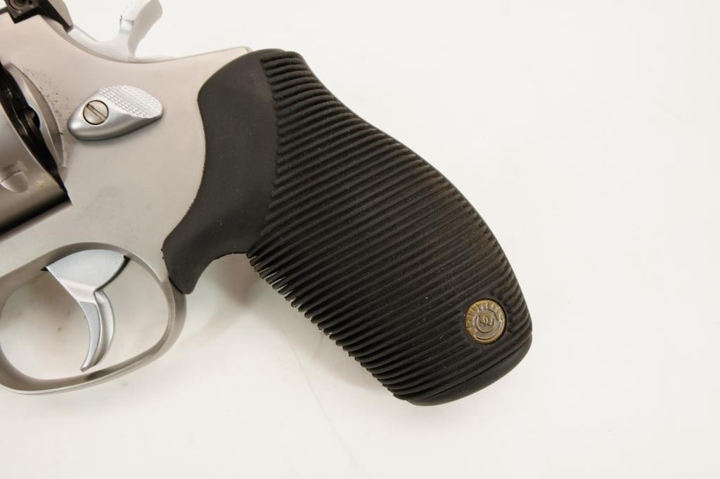 Taurus Tracker .17 HMR - 4