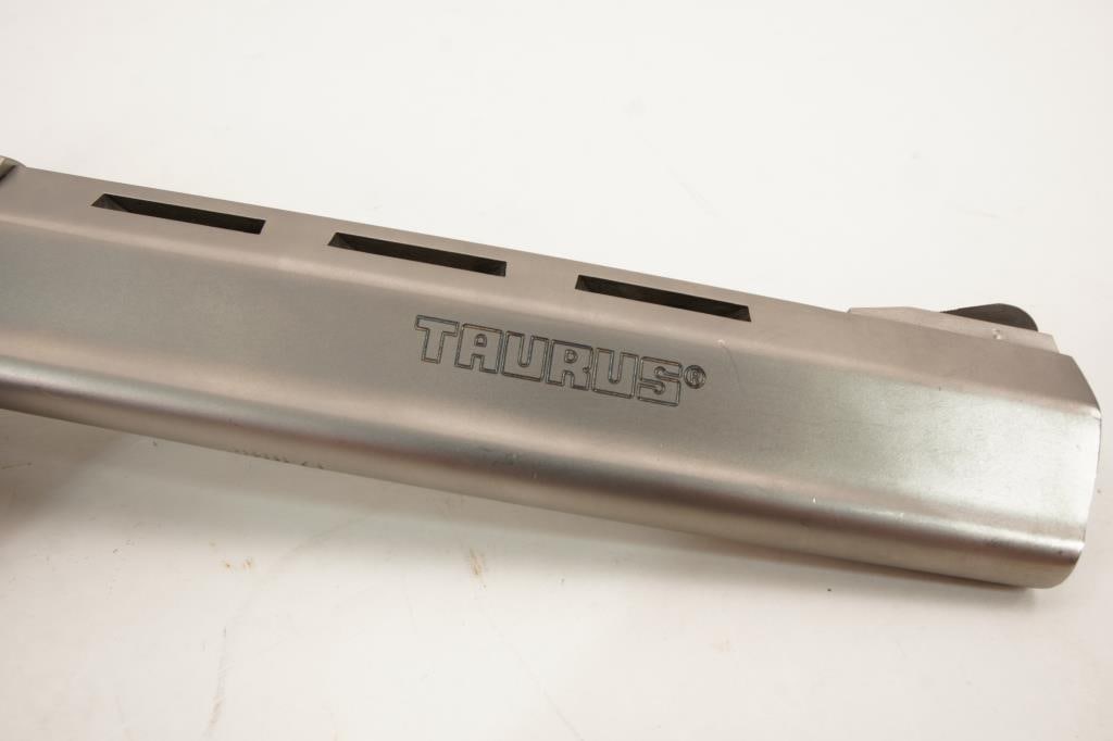 Taurus Tracker .17 HMR - 9