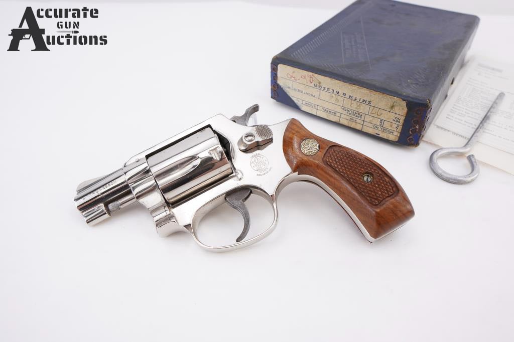 Smith & Wesson 36 "Chief's Special" .38 S&W SPL: Make: Smith & Wesson Model: 36 "Chief's Special" Caliber: .38 S&W SPL Action: DA Barrel: 1.75 Bore: Shiny Serial # J846235 Condition: Very Good The iconic ?Chiefs Special,? the Model 36 is highly rega