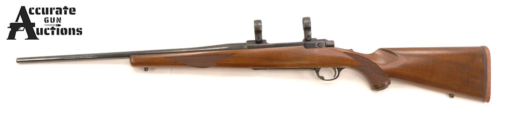 Ruger M77 .280 Rem: Make: Ruger Model: M77 Caliber: .280 Rem Action: Bolt Barrel: 22 Bore: Bright Serial # 72-74097 Condition: Very Good This Ruger M77 in .280 Rem. It has a beep blue finish, a factory checkered walnut