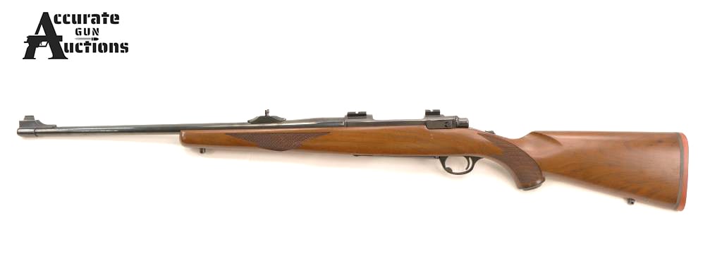 Ruger M77 .270 Win: Make: Ruger Model: M77 Caliber: .270 Win Action: Bolt Barrel: 22 Bore: Bright Serial # 73-55310 Condition: Very Good This Ruger M77 in .270 Win. It has a beep blue finish, a factory checkered walnut s
