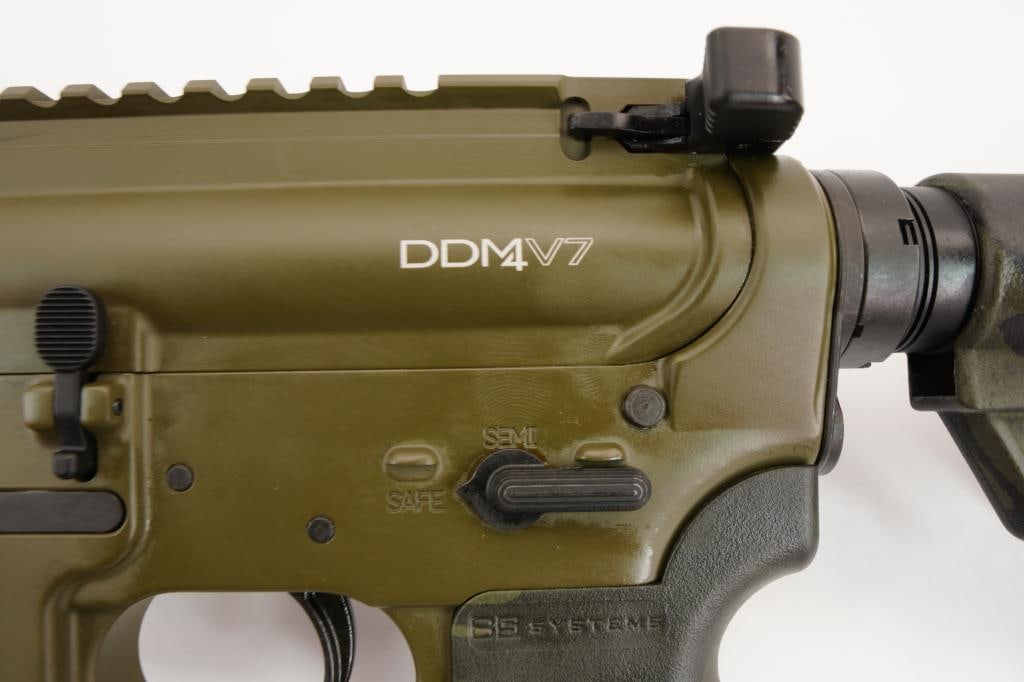 Daniel Defense DDM4 5.56 - 20
