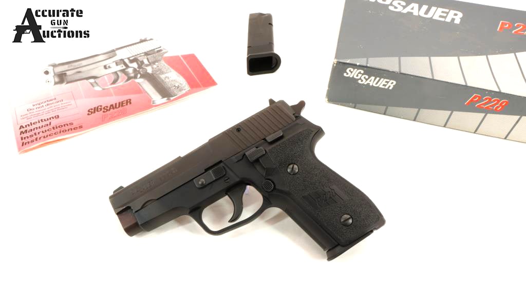 Sig Sauer P228 9mm (1 of 20)