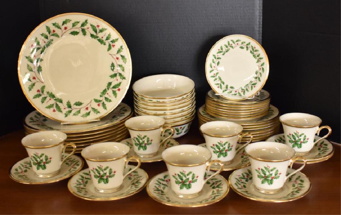 LENOX "HOLIDAY" CHINA (1 of 4)